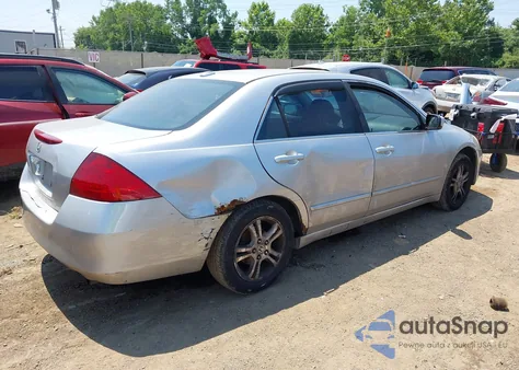 2006 Honda Accord 2.4 Ex z USA, uszkodzony, nr VIN 1HGCM56806A002427